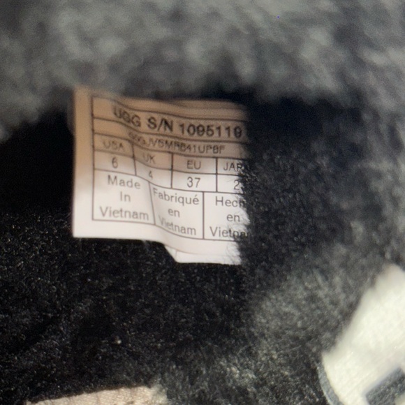 Ugg | Fluff Yeah Slide Size 6 - Picture 4 of 6